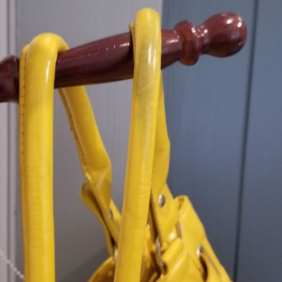 Yellow Hobo Leather Purse - Picture 8 of 8